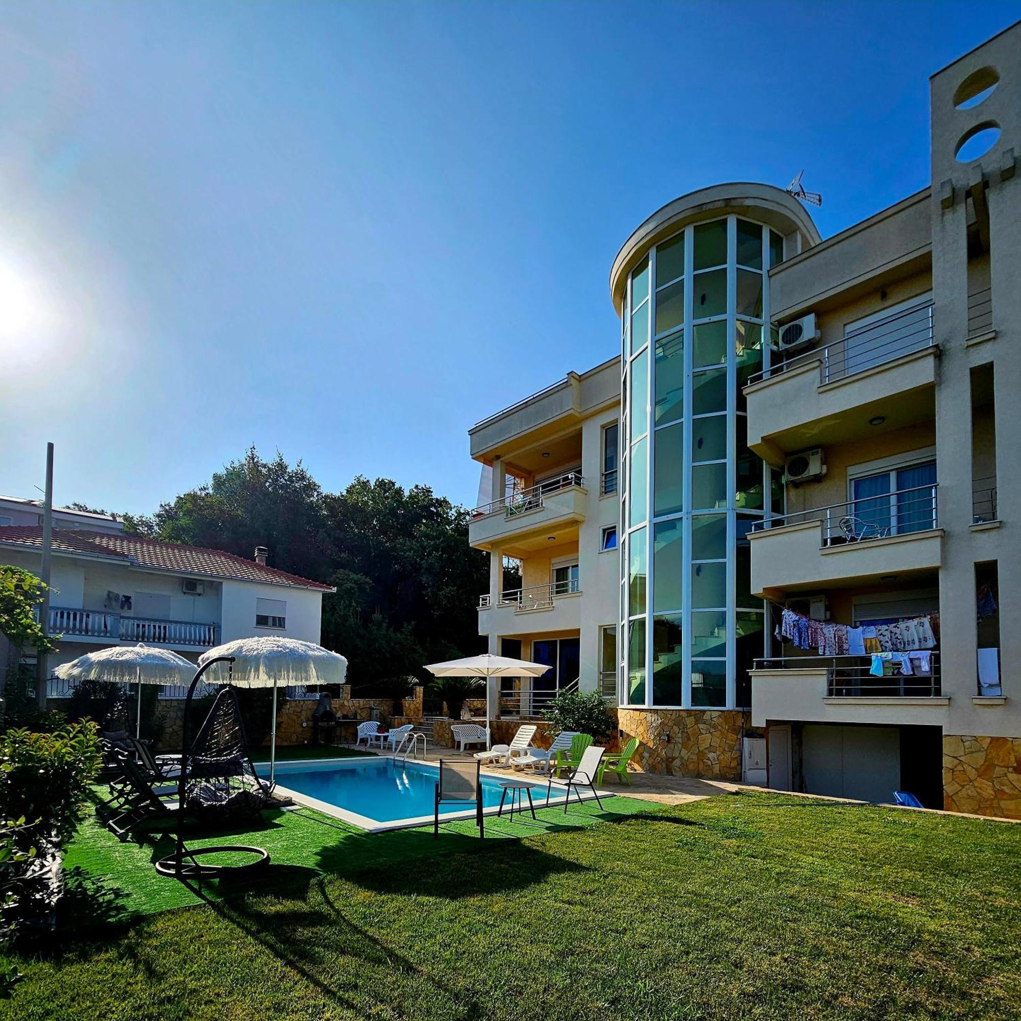 Kopernikus Apartments Улцинь Екстер'єр фото