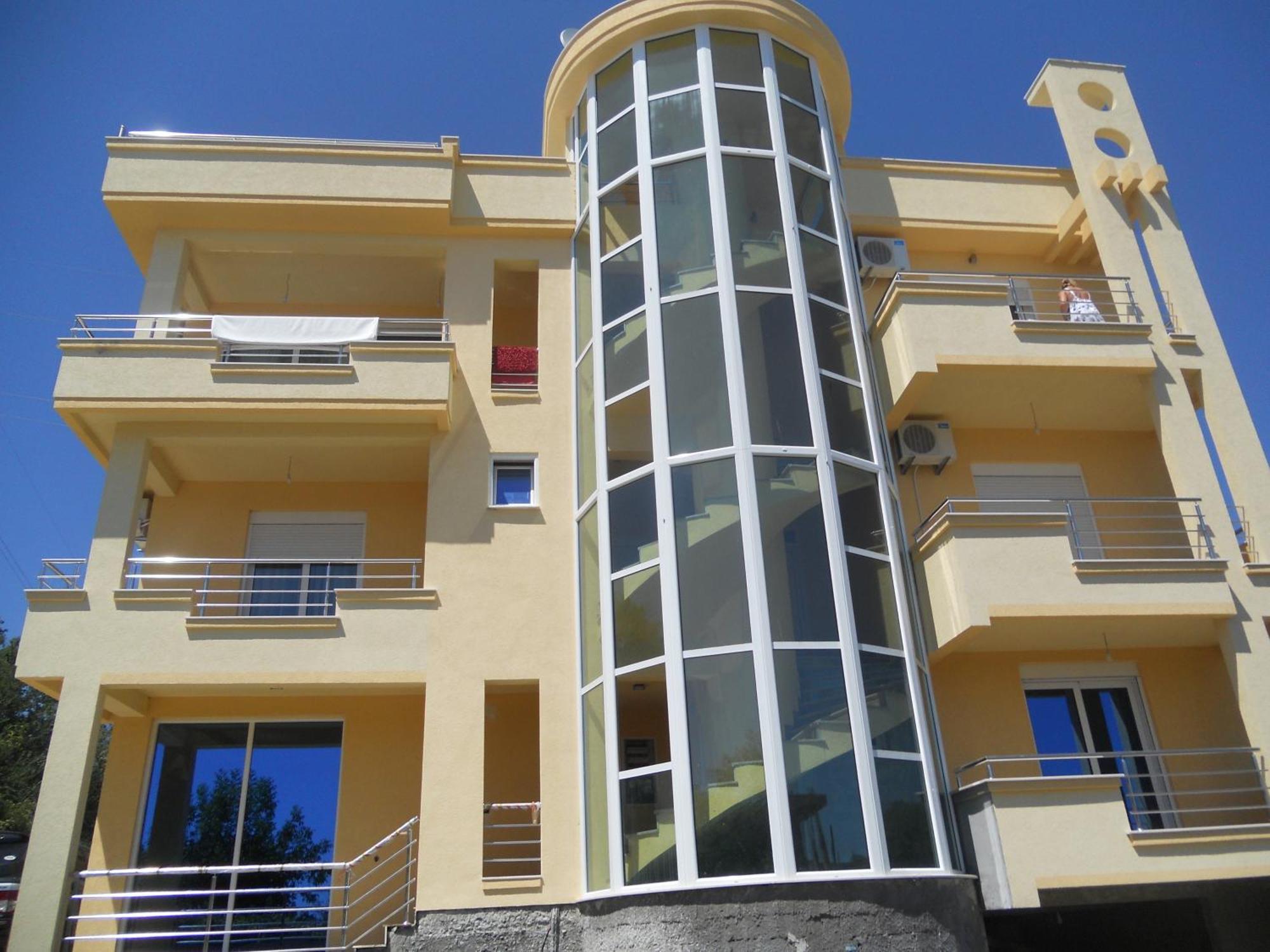 Kopernikus Apartments Улцинь Екстер'єр фото